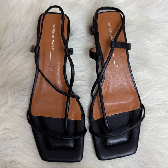 New Intentionally Blank Anca Block Heel Greek Sandal Black Strappy - Picture 2 of 5